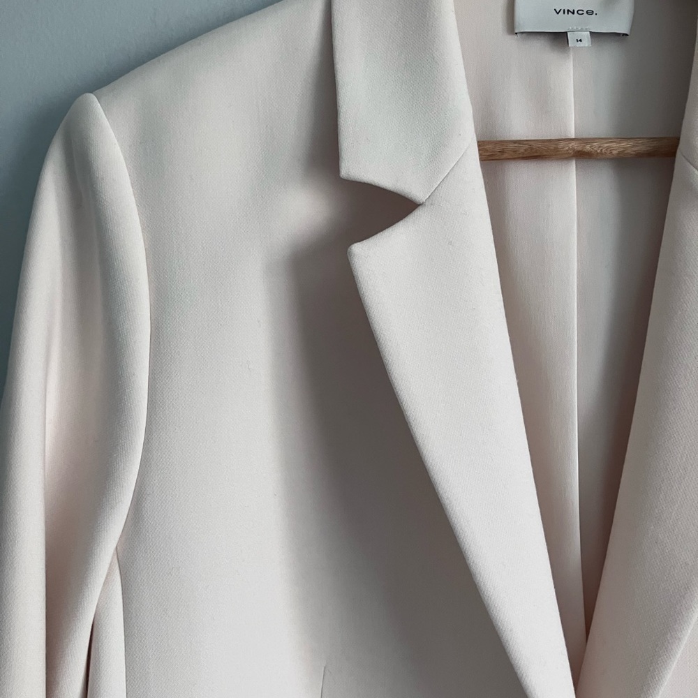 VINCE Shrunken Elegant Cream Blazer Size 14 - Picture 2 of 13